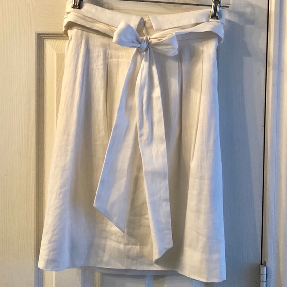BCBGMaxAzria white linen skirt with pockets - Picture 2 of 5